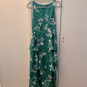 Green floral Ruffle Tier Midi NWT dress